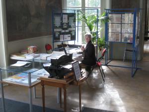 Le stand AFE-AEC avec Liliane TASSET