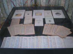 Les publications AEC en deux vitrines