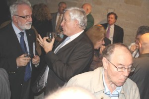 Le Vin d'Honneur de l'Inauguration dans les caves du Château Le Président DESARMENIEN, Richard GROSSE et Jack LUERY